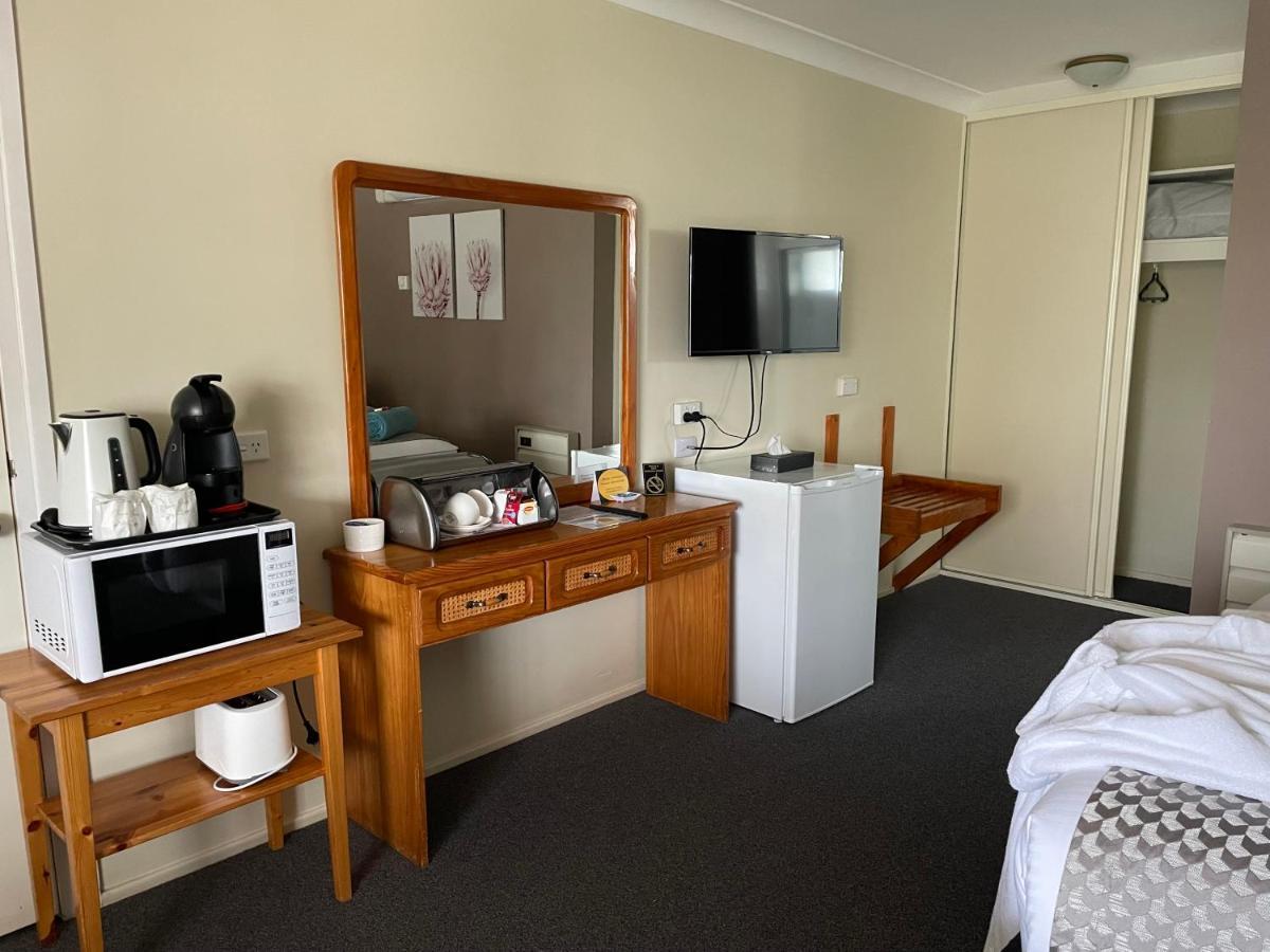 Highlands Motor Inn Oberon Bagian luar foto