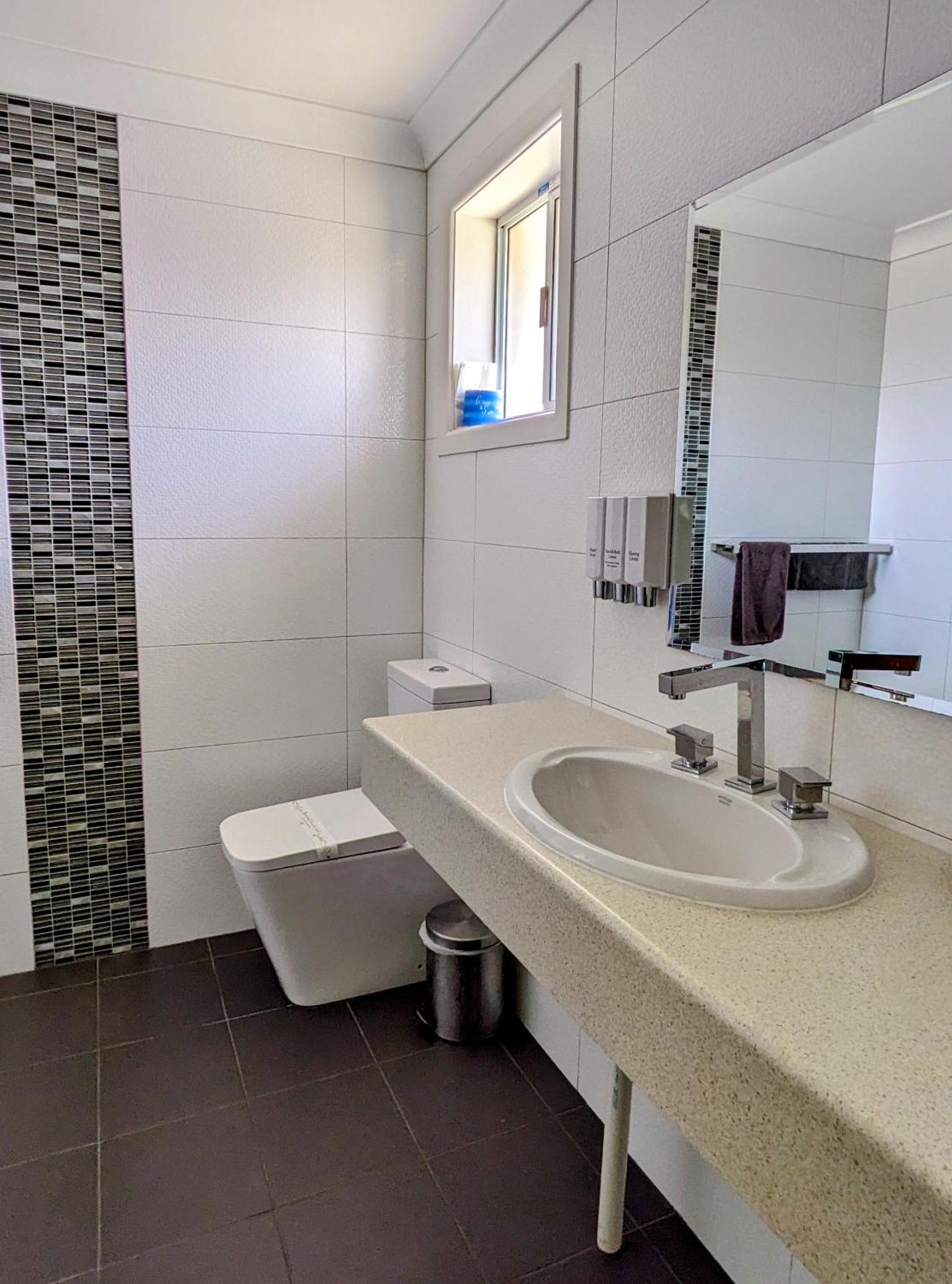 Highlands Motor Inn Oberon Bagian luar foto