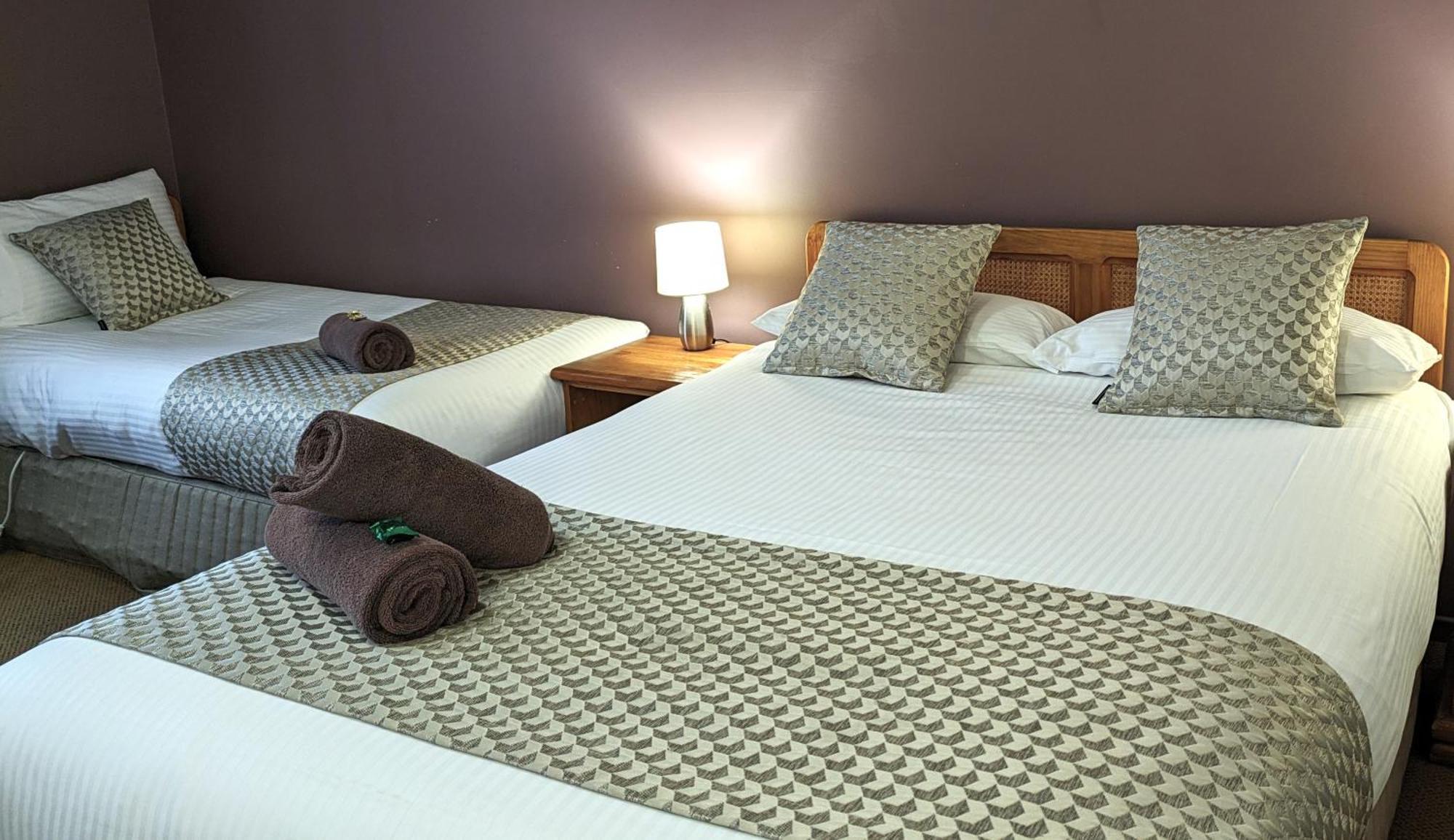 Highlands Motor Inn Oberon Bagian luar foto