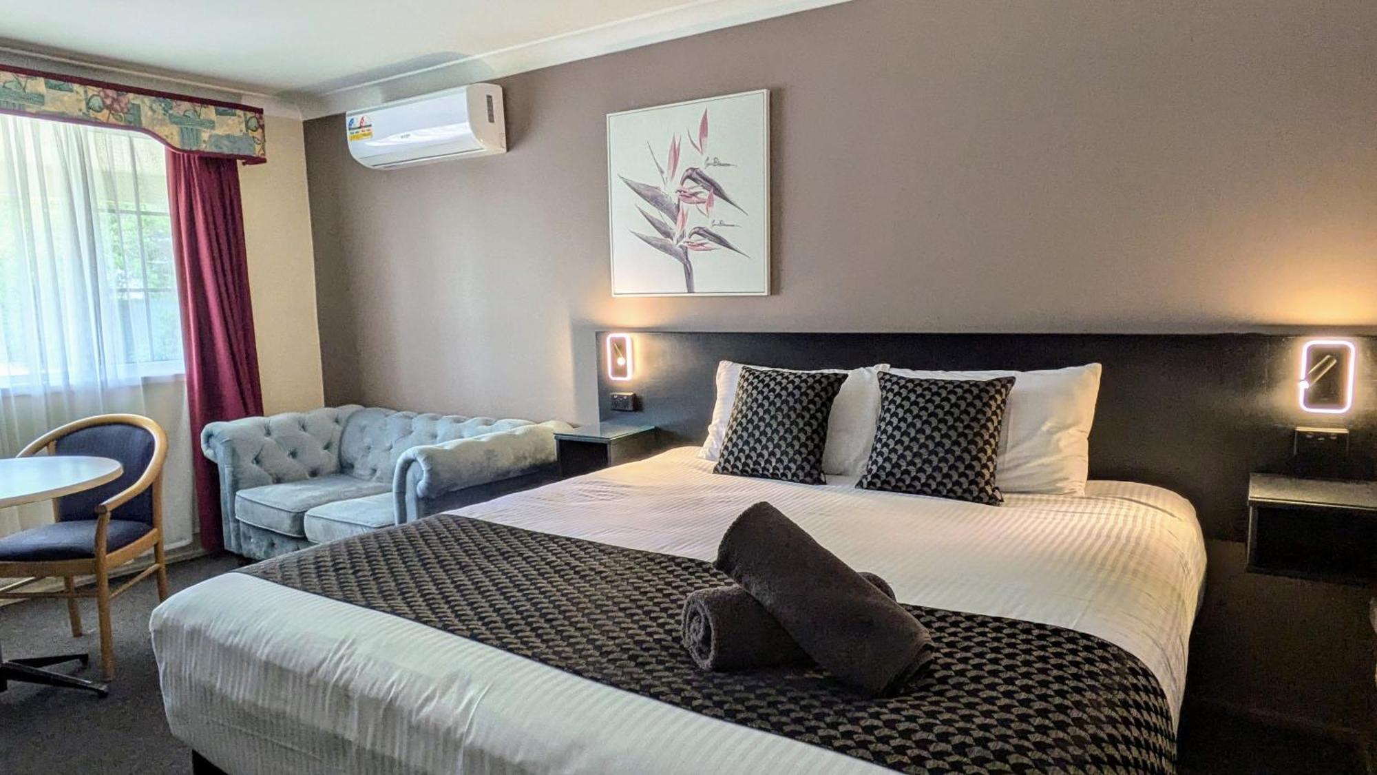Highlands Motor Inn Oberon Bagian luar foto