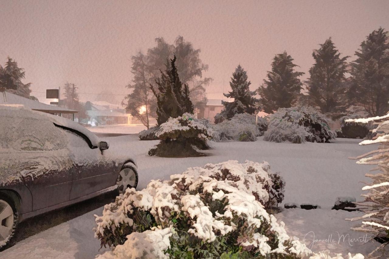 Highlands Motor Inn Oberon Bagian luar foto